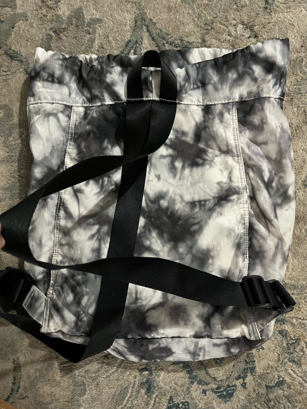 VS PINK Drawstring Backpack - Picture 9 of 9
